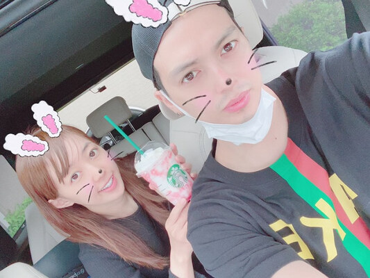 アレク 川崎希 売り切れ続きだった念願の スタバ メニュー 思わず追加注文しちゃった ニコニコニュース アレク 川崎希 売り切れ続きだった念願の スタバ メニュー 思わず追加注文しちゃった ニコニコニュース