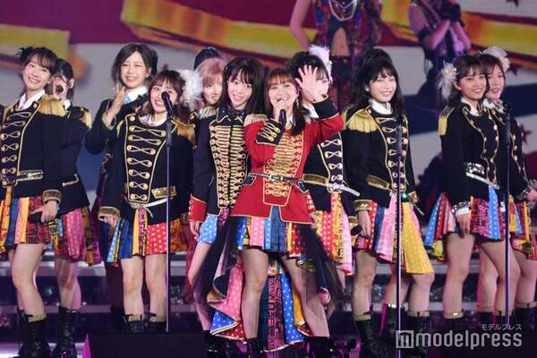 峯岸みなみ卒コン 大島優子 板野友美 篠田麻里子らレジェンドメンバー続々登場 前田敦子はビデオメッセージ ニコニコニュース 峯岸みなみ卒コン 大島優子 板野友美 篠田麻里子らレジェンドメンバー続々登場 前田敦子はビデオメッセージ ニコニコニュース
