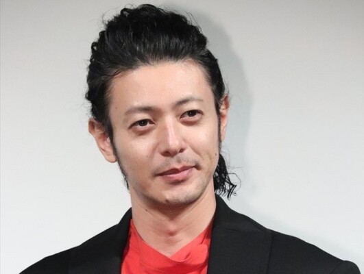 大豆田とわ子 オダギリジョー 怖いけどカッコいい スーツ姿 オフショットに反響 ニコニコニュース 大豆田とわ子 オダギリジョー 怖いけどカッコいい スーツ姿 オフショットに反響 ニコニコニュース