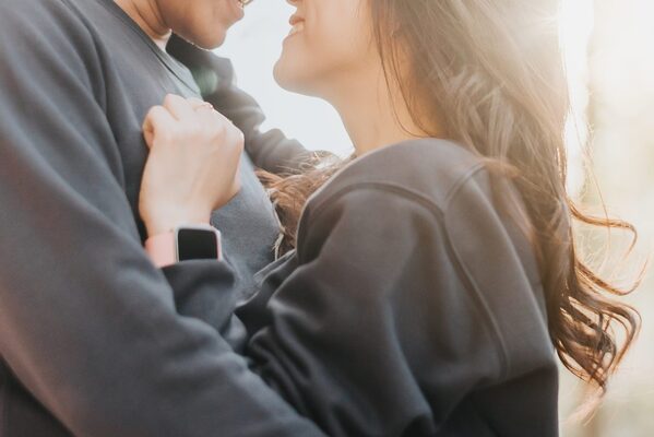 イチャイチャ好きな人は5割に迫る 中村愛オススメの男女別 恋人が喜ぶ方法とは ニコニコニュース