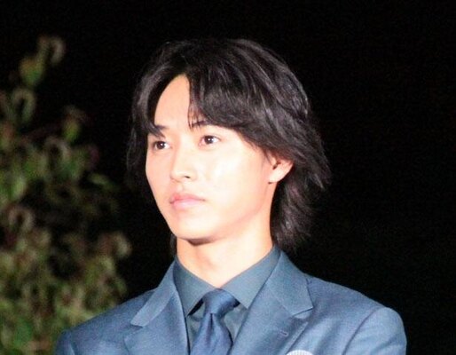 山崎賢人 主演映画 夏への扉 公開に感無量 やっと公開出来ることにワクワクしています ニコニコニュース