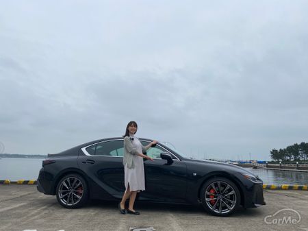フルモデルチェンジした と思わせるほどのレクサス Is 350 Fスポーツを伊藤梓が徹底解説 ニコニコニュース フルモデルチェンジした と思わせるほどのレクサス Is 350 Fスポーツを伊藤梓が徹底解説 ニコニコニュース