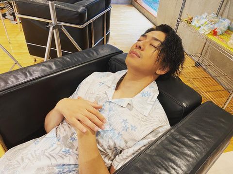 あのキス 三浦翔平の 寝姿ショット に 寝方が可愛い 最高 の声 ニコニコニュース あのキス 三浦翔平の 寝姿ショット に 寝方が可愛い 最高 の声 ニコニコニュース
