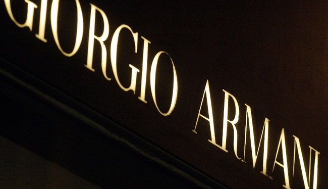 なんとデザインは アルマーニ ナポリ 来季ユニフォームは自社製作 ニコニコニュース