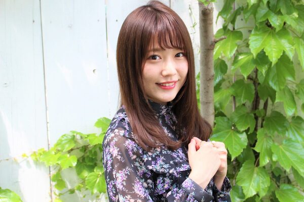 バイク王の新cmに あの美女は誰だ の声 その美女の正体は ニコニコニュース