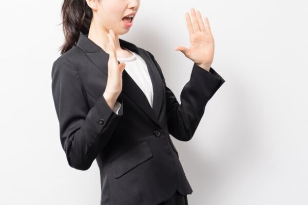 40代美人教師の苦労 男子生徒に自宅まで付きまとわれる 先生大好き と大声で叫ばれ 本当に嫌です ニコニコニュース 40代美人教師の苦労 男子生徒に自宅まで付きまとわれる 先生大好き と大声で叫ばれ 本当に嫌です ニコニコニュース