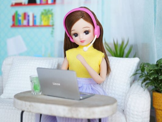 リカちゃん人形 Youtuberに 公式チャンネル開設 お悩み相談やお仕事見学に挑戦 ニコニコニュース