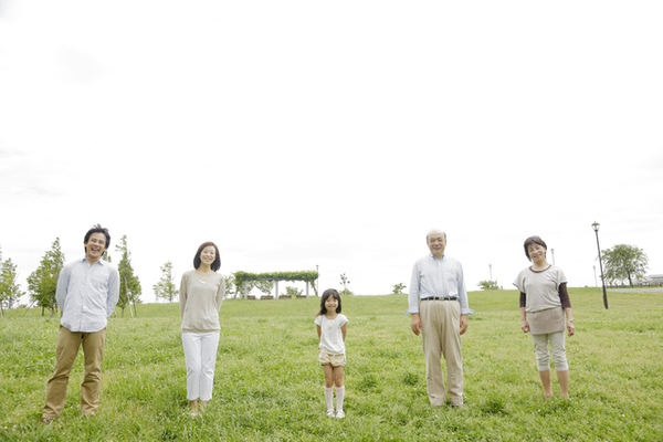 孫と夏休み思い出づくり 私の健康法 落語家 三遊亭好楽さん 老友新聞２０２１年８月号が発行となりました ニコニコニュース