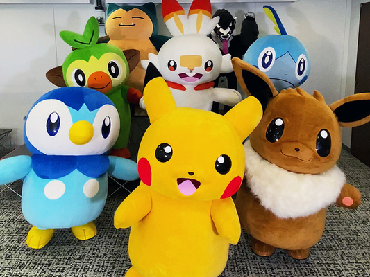ピカチュウたちが踊る Tiktokにポケモン公式アカウントがオープン 撮影中のキュートな様子も ニコニコニュース ピカチュウたちが踊る Tiktokにポケモン公式アカウントがオープン 撮影中のキュートな様子も ニコニコニュース