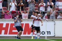 主将 遠藤航が開幕節でゴール シュトゥットガルト 昇格組に5発快勝 ニコニコニュース