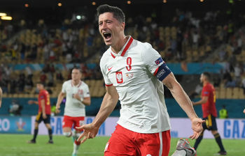 レヴァンドフスキやジエリンスキらポーランド代表メンバーが発表 カタールw杯欧州予選 ニコニコニュース