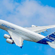 巨大旅客機「エアバスA380」が超アクロバティックに飛ぶ！ レアな「展示飛行」のウラ側とは