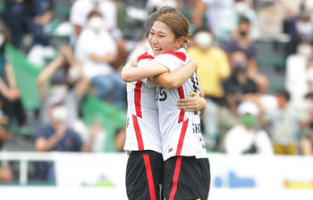 優勝候補同士の一戦は浦和レディースが逆転勝ち Weリーグ第1号はinac神戸の髙瀬が記録 Weリーグ ニコニコニュース 優勝候補同士の一戦は浦和レディースが逆転勝ち Weリーグ第1号はinac神戸の髙瀬が記録 Weリーグ ニコニコニュース