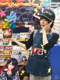 リニューアルオープンした アニメイト高崎 にlisaさんが登場 ダルマの目入れセレモニー の模様をお届け ニコニコニュース