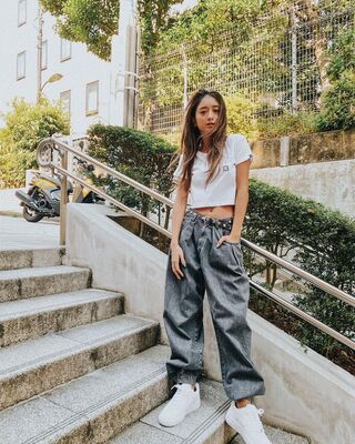 みちょぱのヘソ出し 腰パンのカジュアルコーデに喜びの声 似合いすぎる かっこいい ニコニコニュース